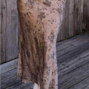 Chic Floral Maxi Skirt in Brown